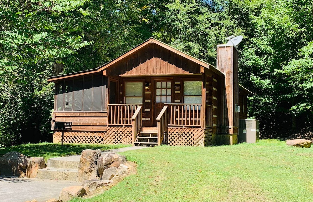 Mountain Falls Pigeon Forge cabin